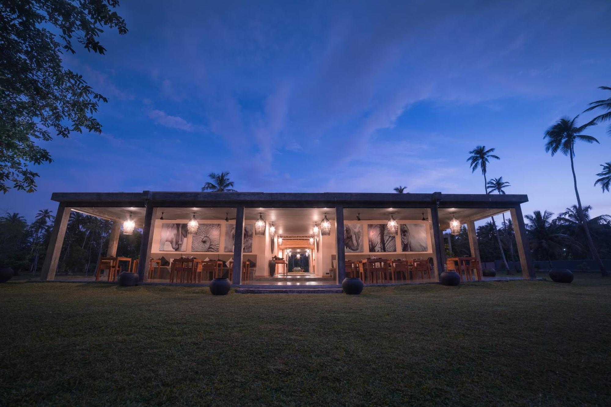 Hotel Wirdana &
